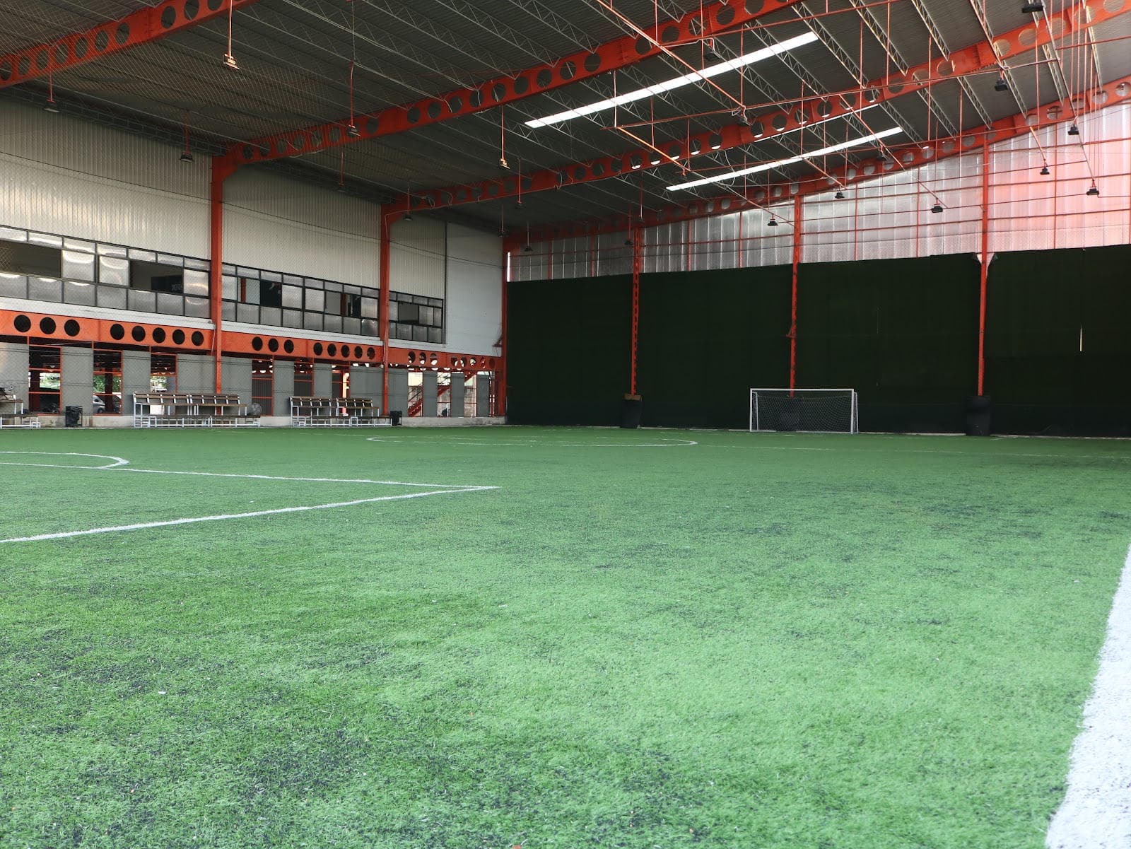 Soccer Pro & B Pro Charoen Rat - Sathon photo 3